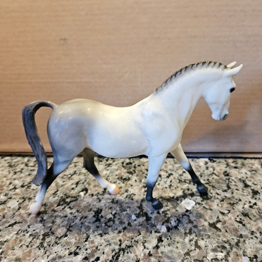 Breyer Classic Dapple Grey Hanoverian Stallion (Keen mold) #642